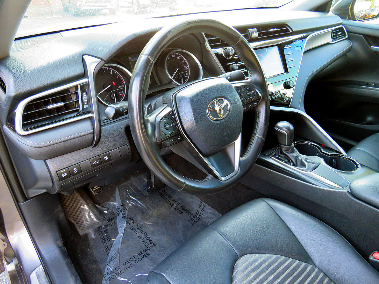 Used 2018 Toyota Camry SE image 14