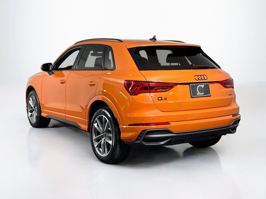 Used 2025 Audi Q3 2.0T Premium w/ Convenience Package AWD/4WD image 3