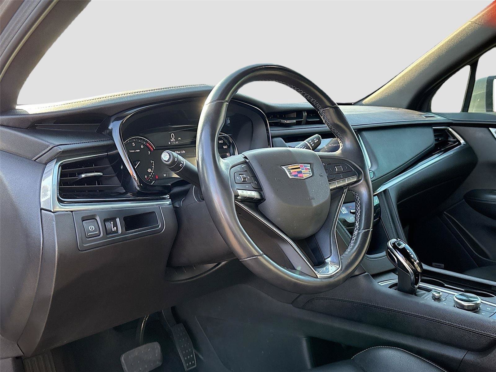 Used 2023 Cadillac XT6 Luxury FWD image 9
