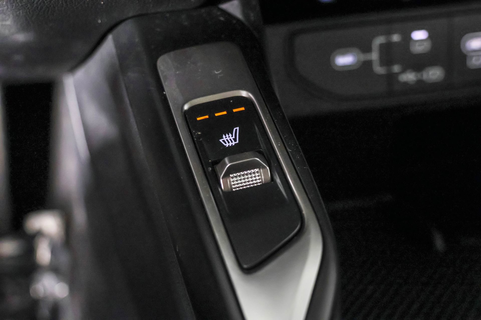 Used 2025 Kia Sorento EX image 11