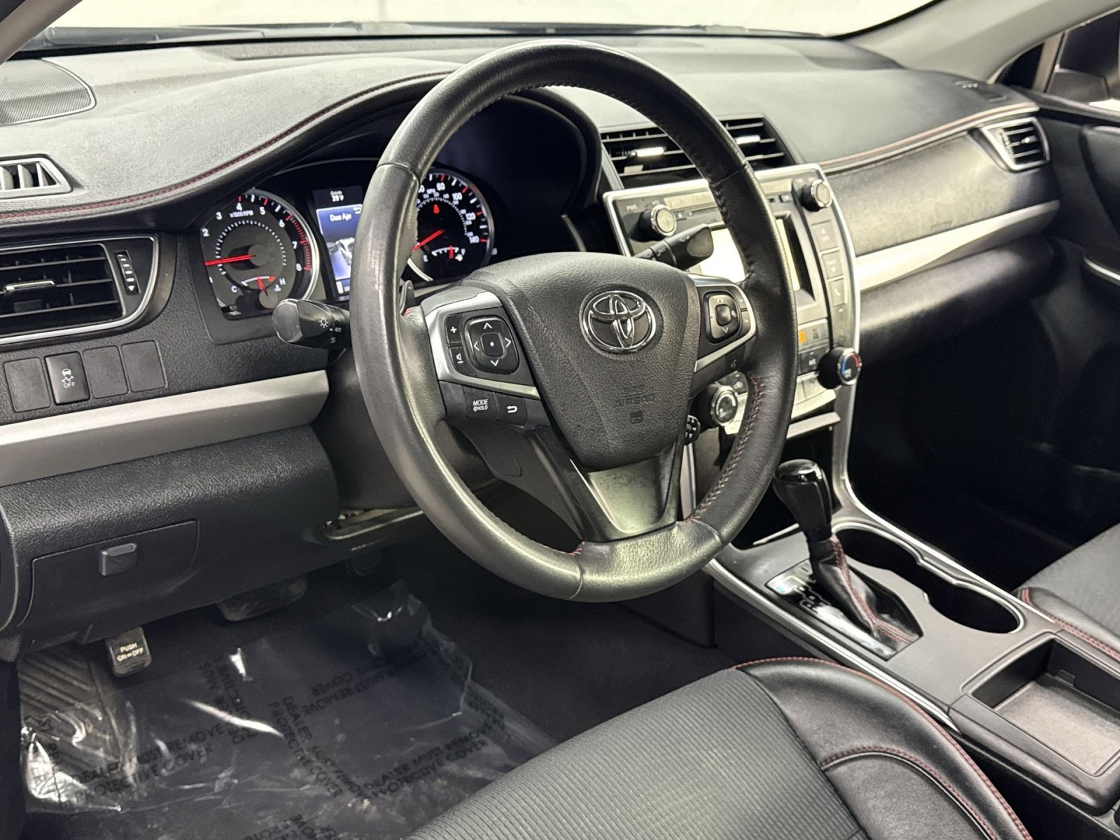 Used 2017 Toyota Camry SE image 7