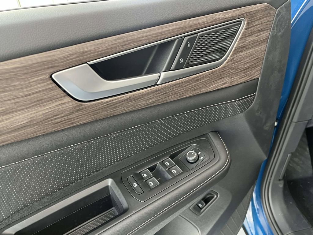 New 2025 Volkswagen Atlas SEL image 15