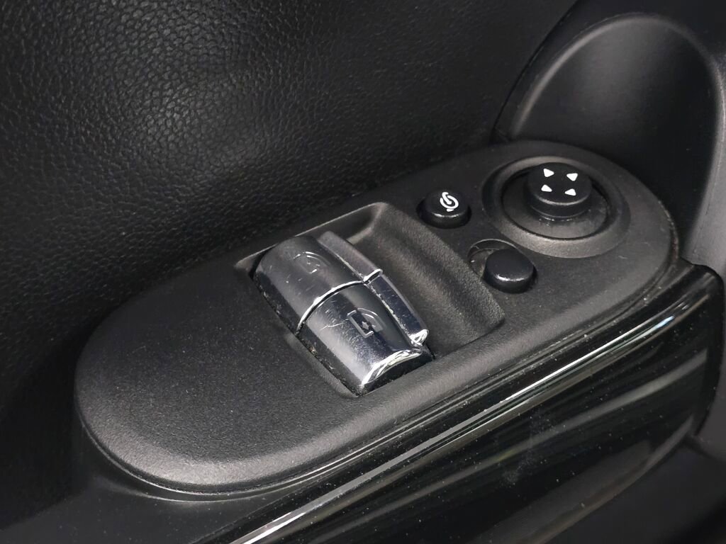 Used 2023 MINI Cooper SE image 30