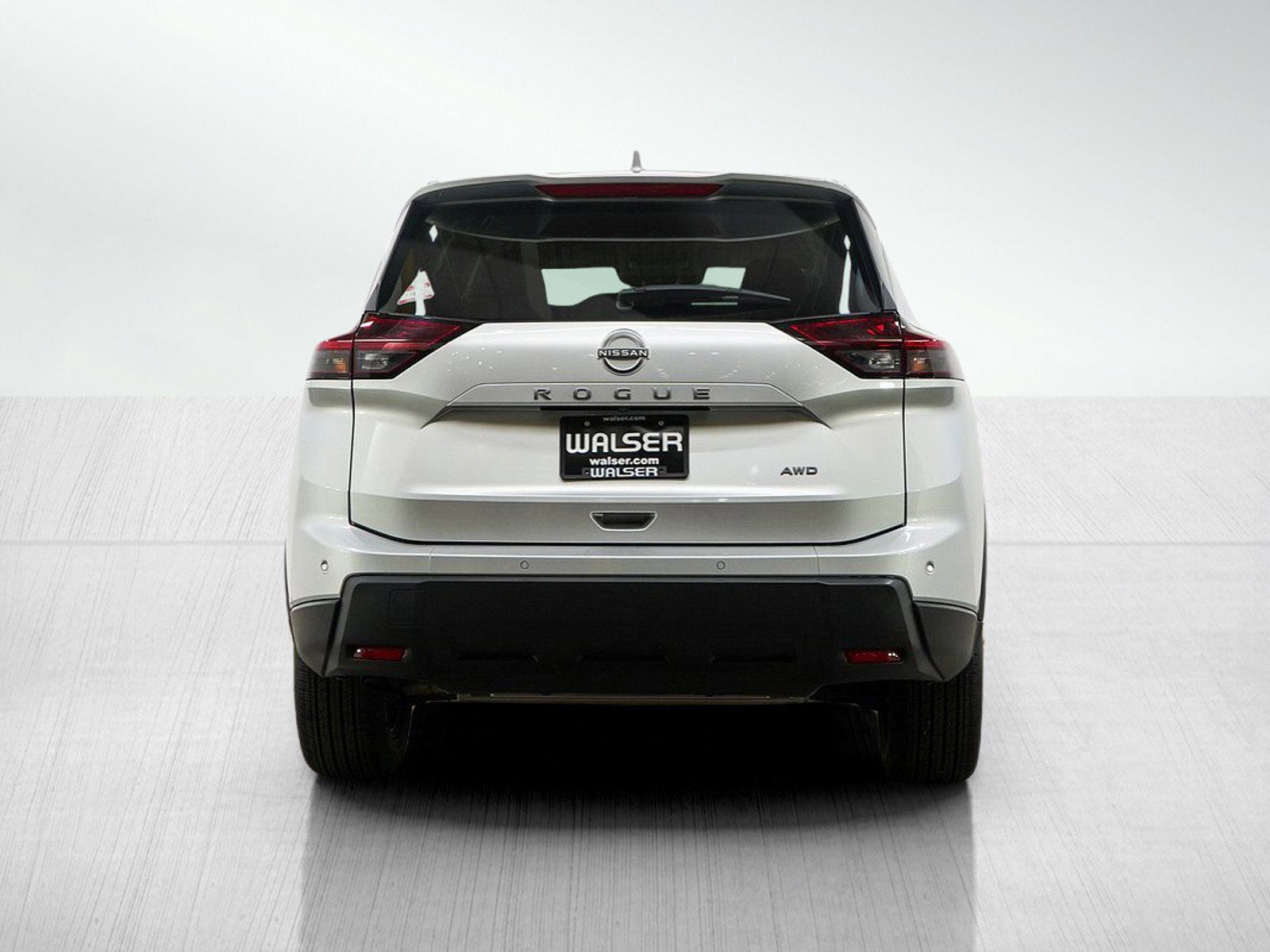 Used 2025 Nissan Rogue SV image 4