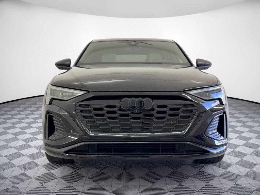 Used 2024 Audi Q8 e-tron Prestige AWD/4WD image 6
