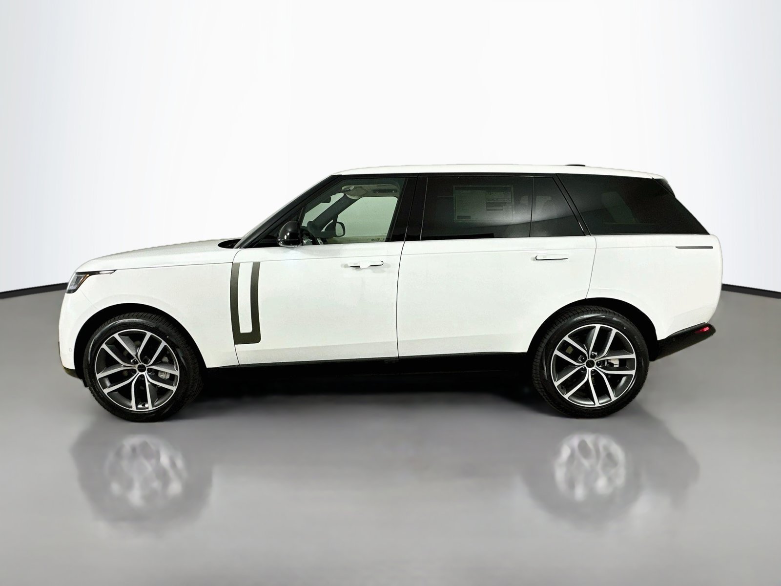 New 2026 Land Rover Range Rover Long Wheelbase SE AWD/4WD image 8