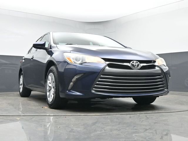 Used 2016 Toyota Camry LE image 29