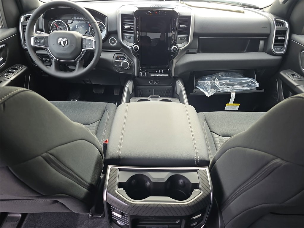 New 2026 RAM 1500 4x4 Crew Cab image 9