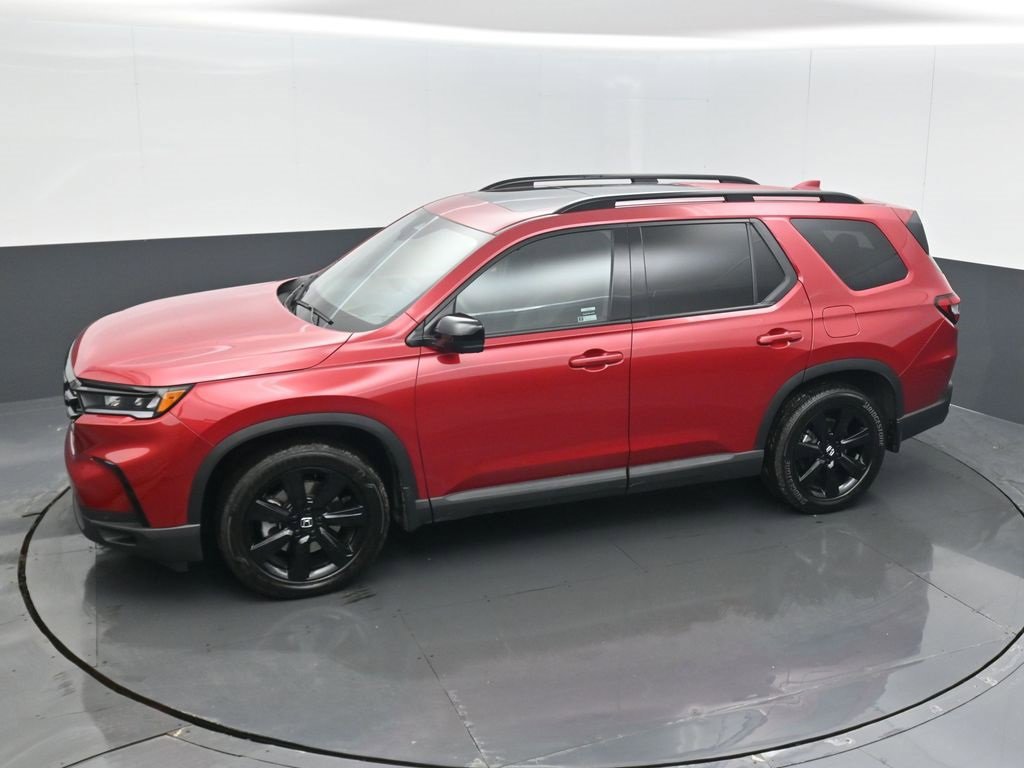 Certified 2025 Honda Pilot Black Edition image 12