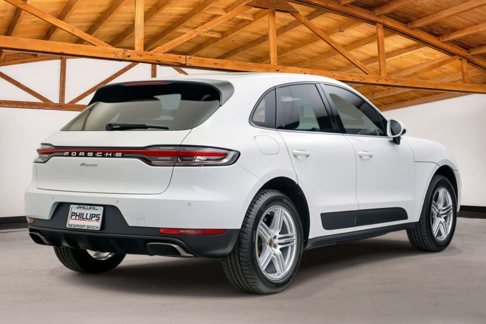 Used 2019 Porsche Macan AWD/4WD image 5