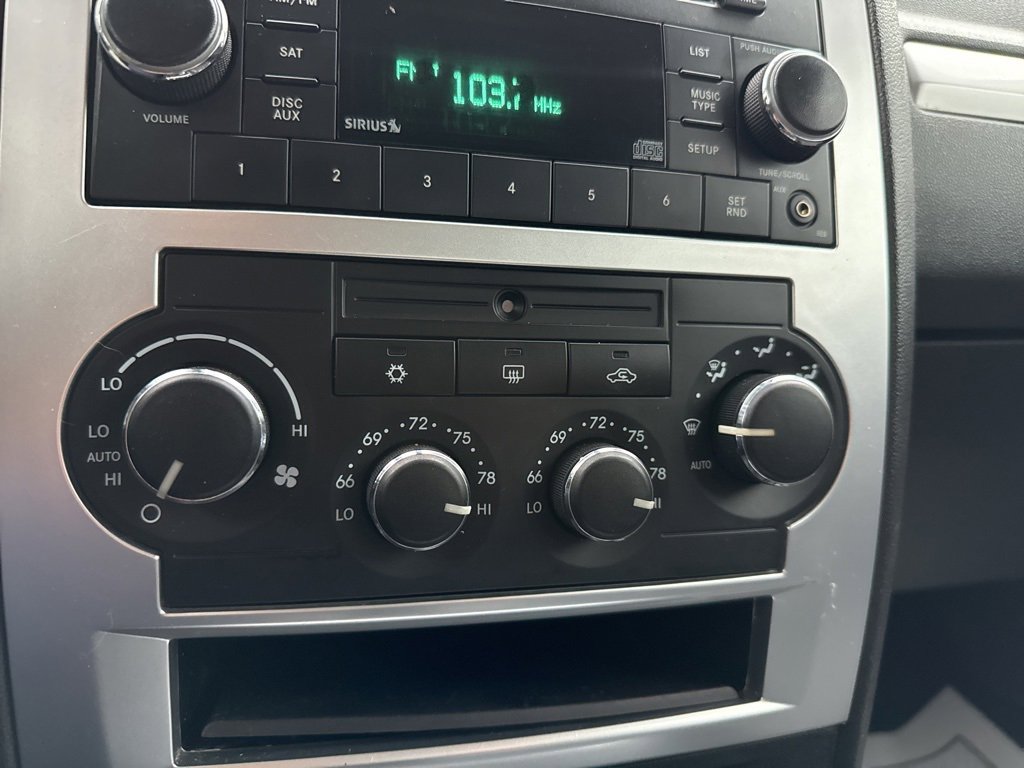 Used 2010 Chrysler 300 Touring image 17