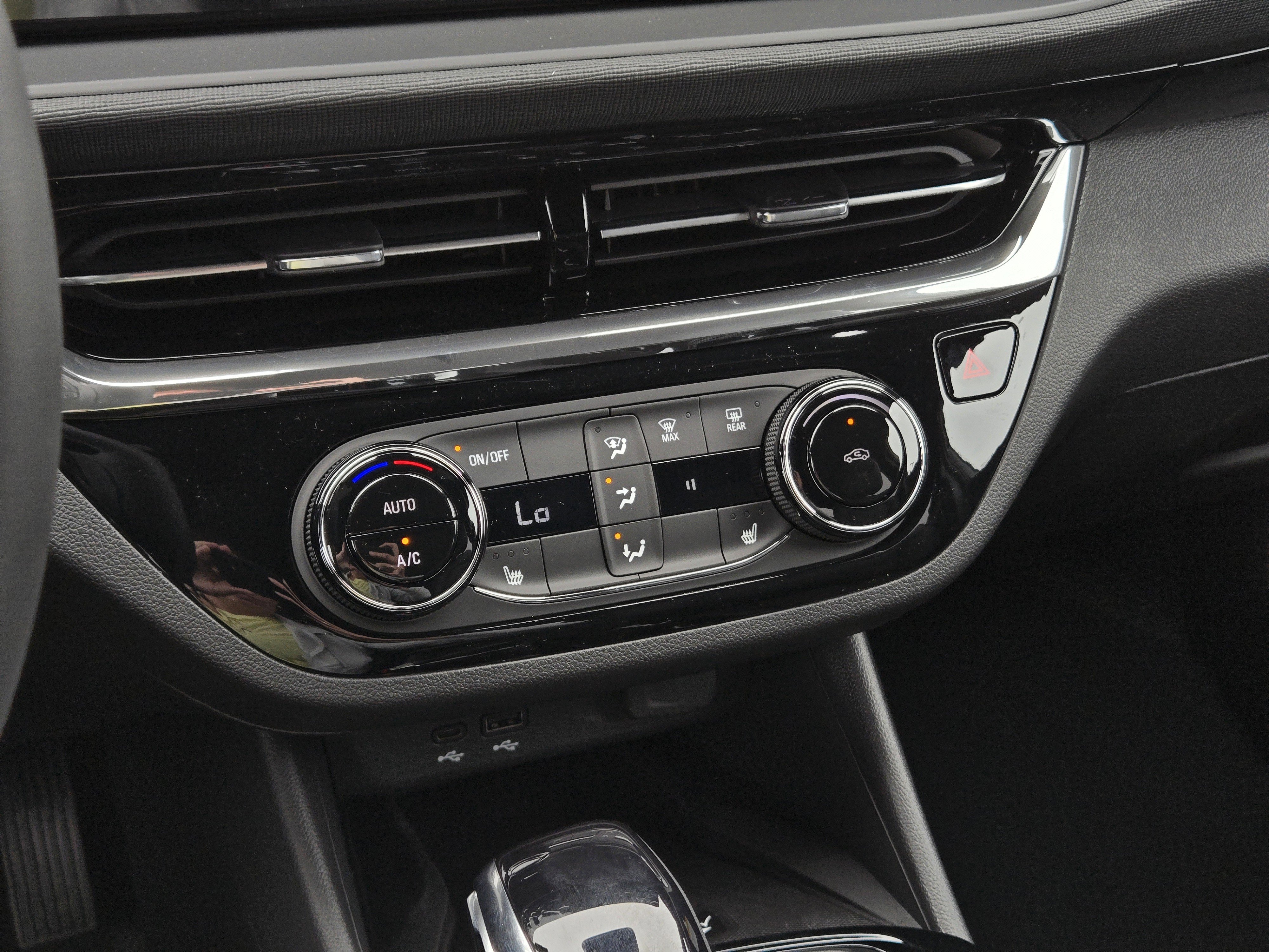 New 2026 Buick Envista Sport Touring FWD image 12