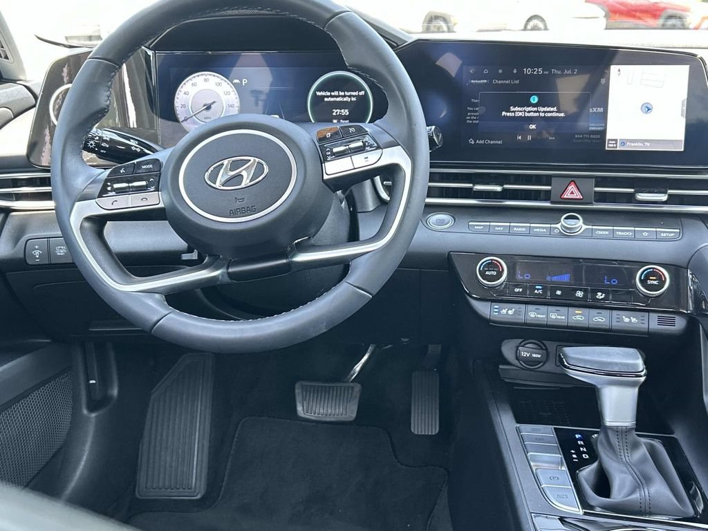 Certified 2023 Hyundai Elantra Limited FWD image 22