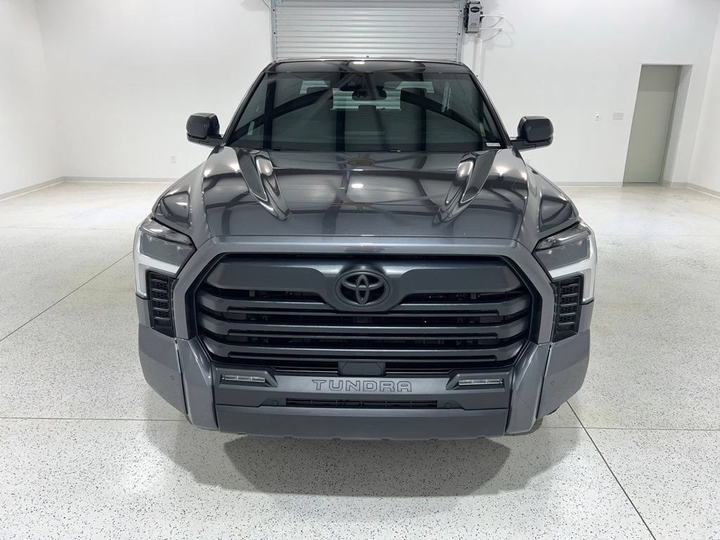 Used 2025 Toyota Tundra SR5 w/ SR5 Convenience Package AWD/4WD image 8