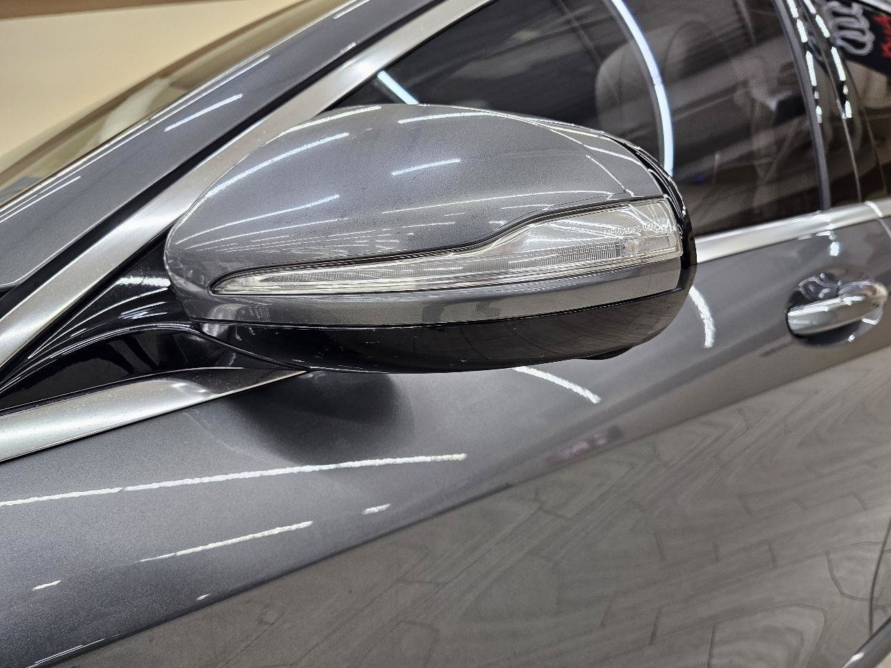 Used 2017 Mercedes-Benz S 550 4MATIC Sedan image 11
