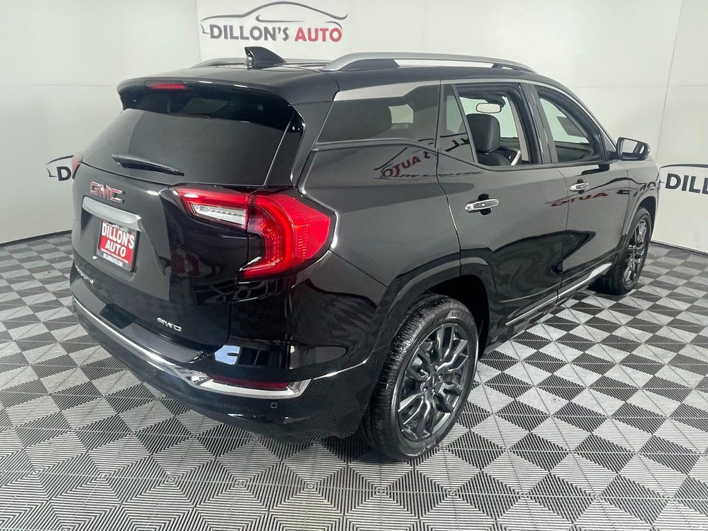 Used 2023 GMC Terrain Denali w/ Black Diamond Edition AWD/4WD image 8