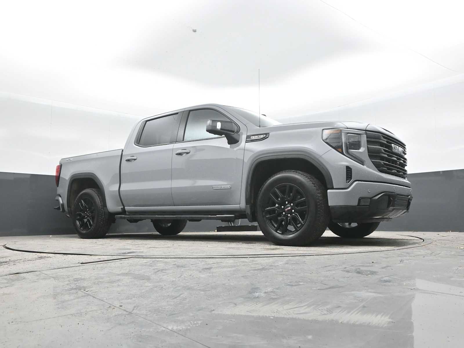 Used 2024 GMC Sierra 1500 Elevation w/ Elevation Premium Package image 26