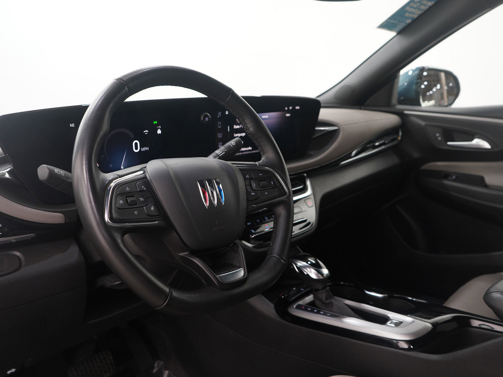 Used 2024 Buick Envista Avenir image 25