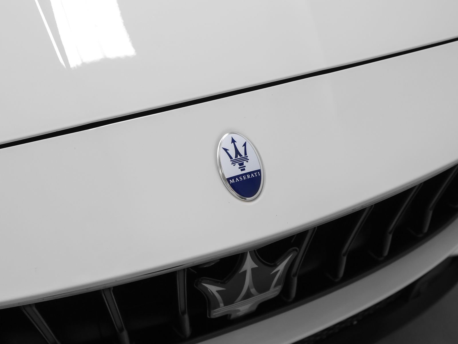 Used 2023 Maserati Quattroporte Modena RWD image 19