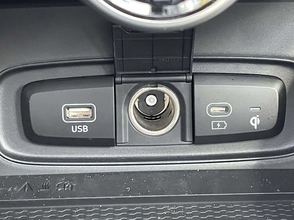 New 2026 Hyundai Venue SEL FWD image 29