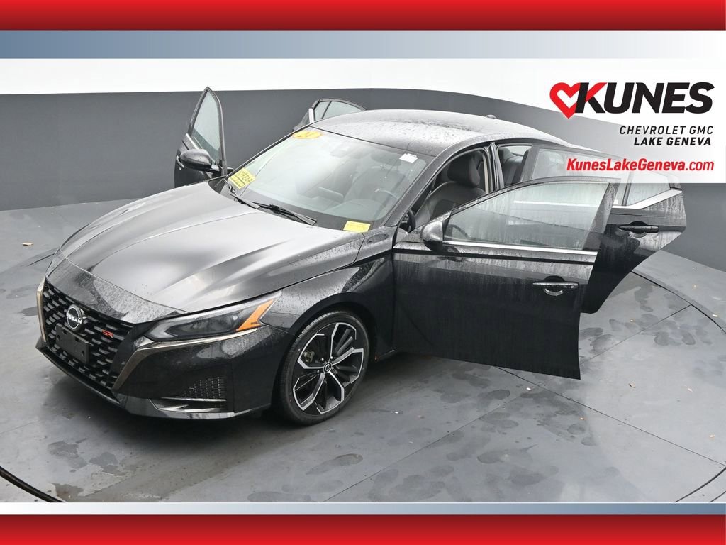 Used 2024 Nissan Altima 2.5 SR FWD image 50