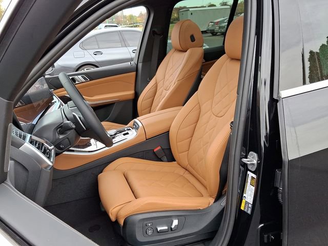 Certified 2025 BMW X5 xDrive50e w/ Premium Package image 14