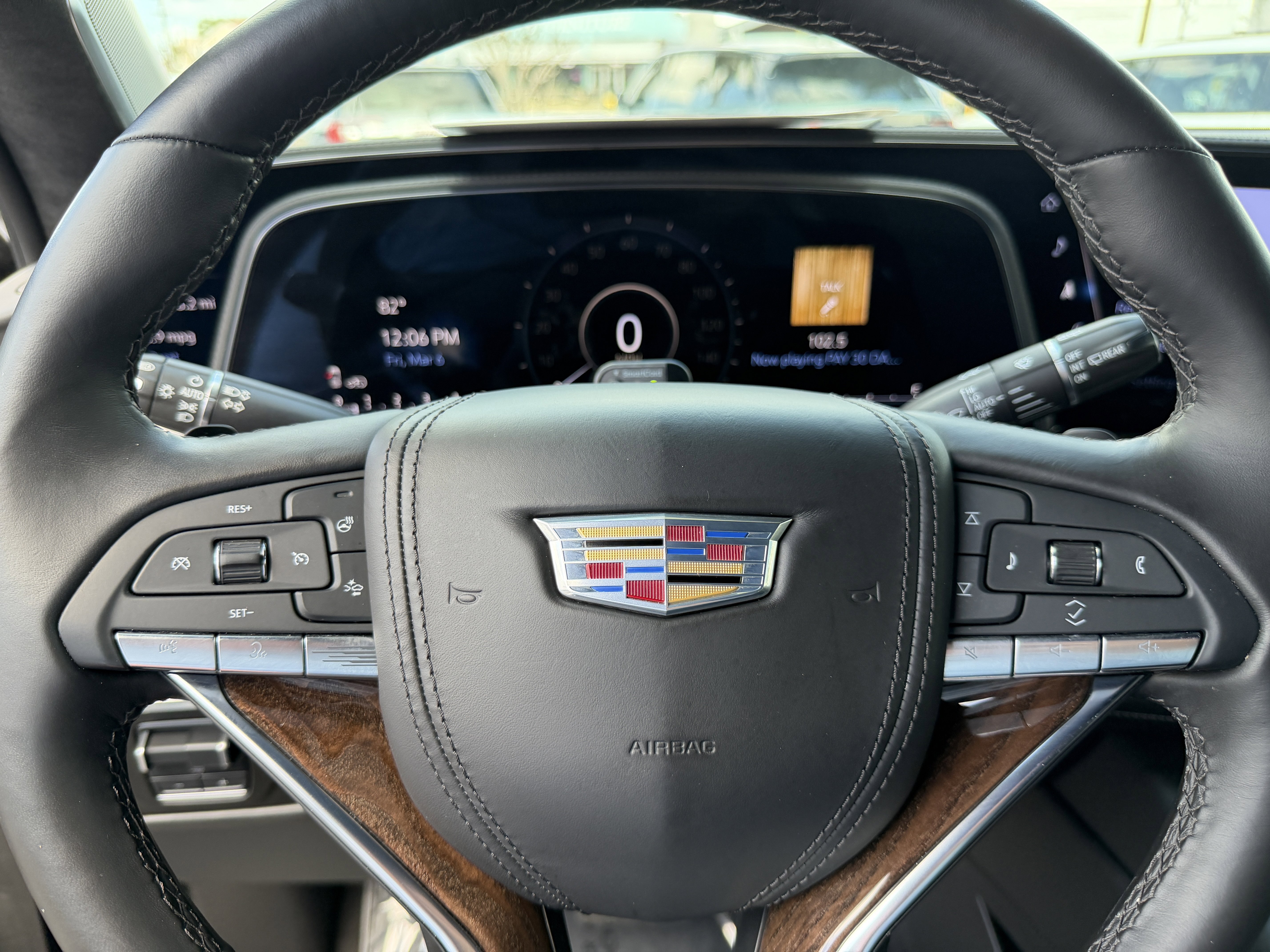 Certified 2023 Cadillac Escalade Premium Luxury Platinum w/ LPO, Radiant Package image 33