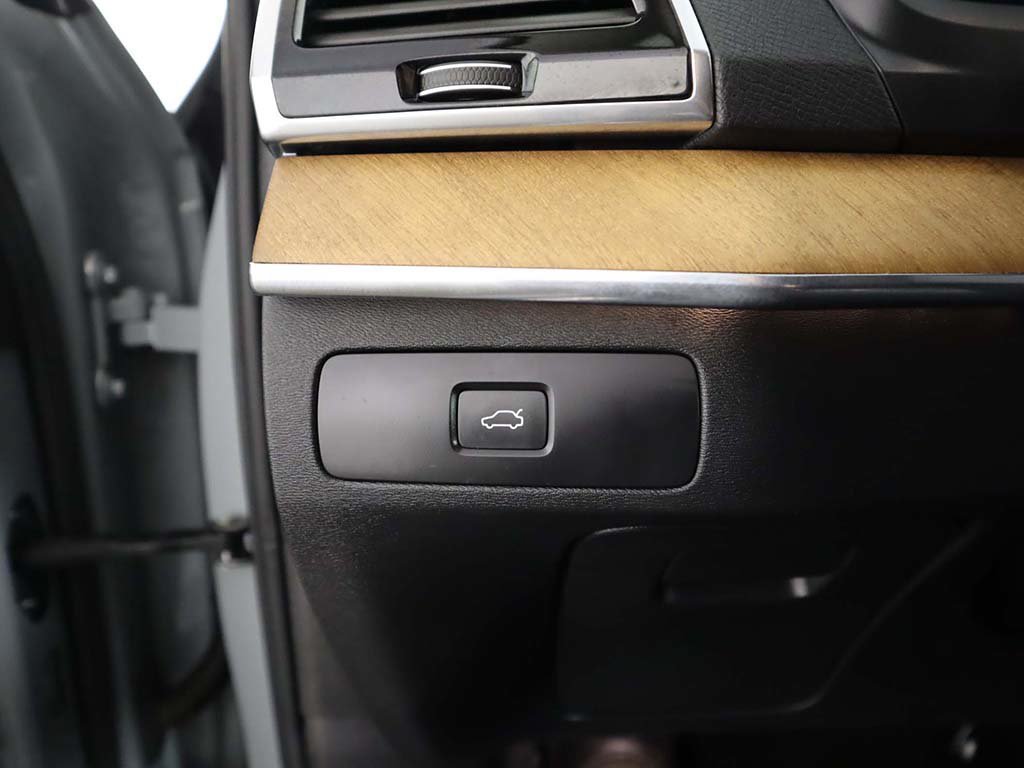 Used 2025 Volvo XC90 B6 Plus w/ Protection Package Premier AWD/4WD image 45