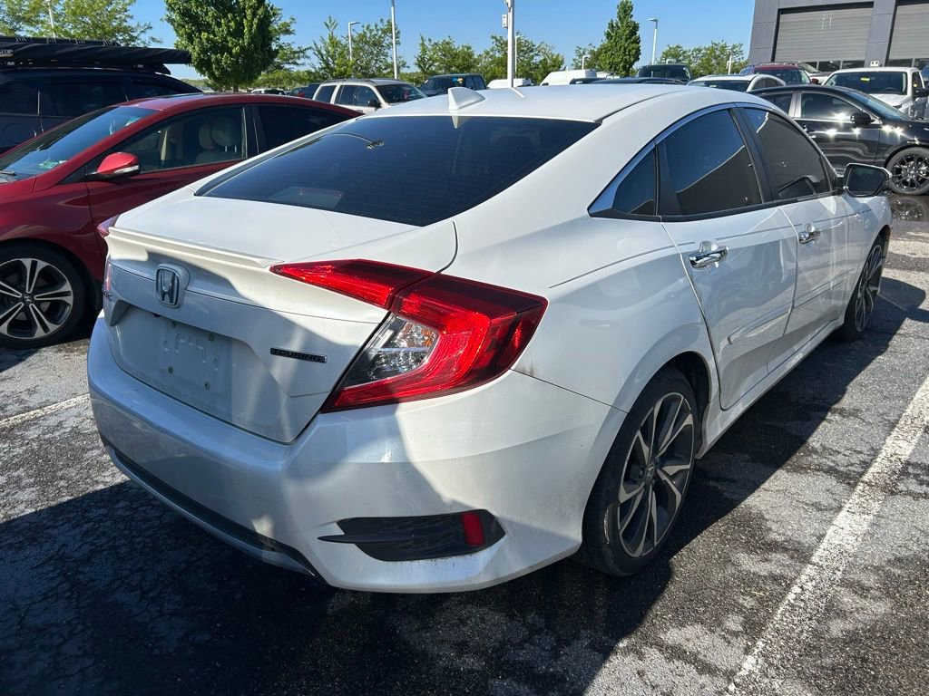 Used 2019 Honda Civic Touring image 4