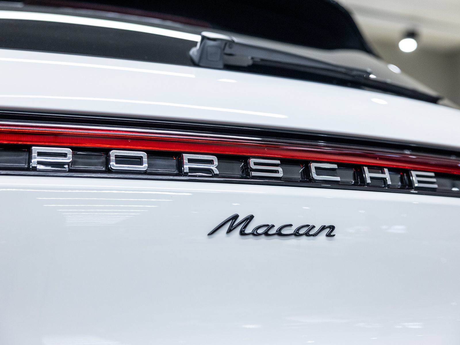 Certified 2026 Porsche Macan AWD/4WD image 20