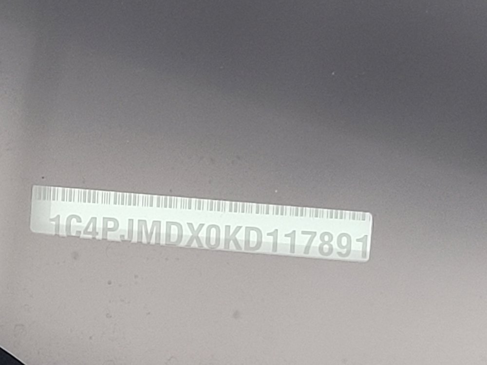 Used 2019 Jeep Cherokee Limited image 33