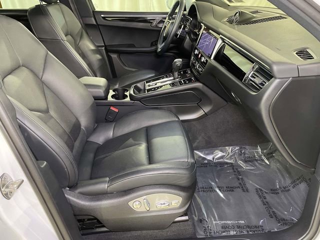 Used 2024 Porsche Macan image 23