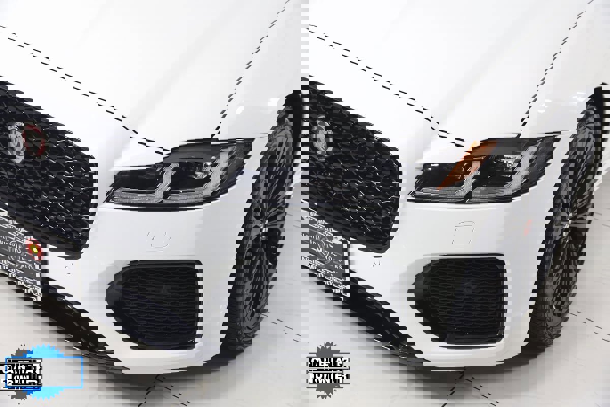 Used 2023 Jaguar XF R-Dynamic SE image 86