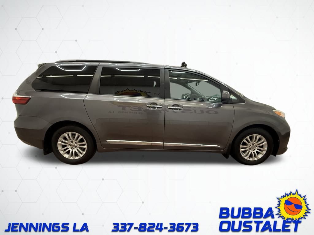Used 2015 Toyota Sienna XLE Premium image 6