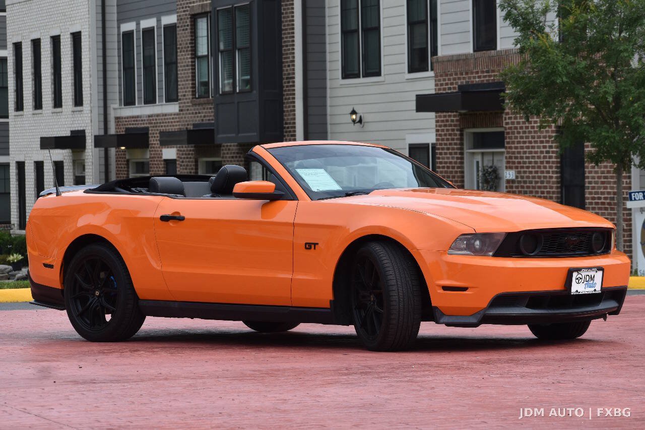Used 2010 Ford Mustang GT RWD image 4