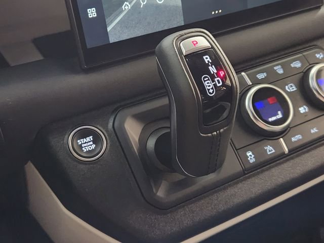 Used 2025 Land Rover Defender 110 S image 19