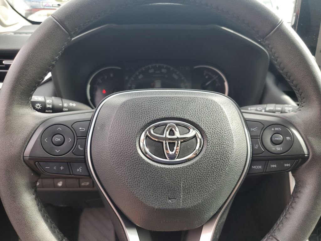 Used 2024 Toyota RAV4 XLE Premium image 20