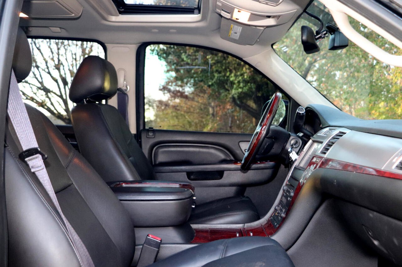Used 2014 Cadillac Escalade ESV Premium image 21