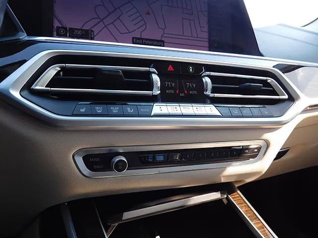 Used 2019 BMW X7 xDrive40i w/ Cold Weather Package image 26