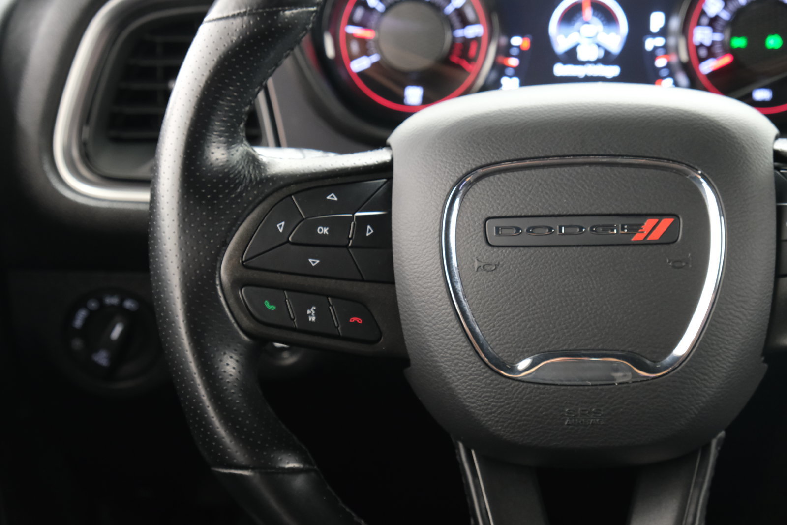 Used 2021 Dodge Challenger SXT RWD image 12