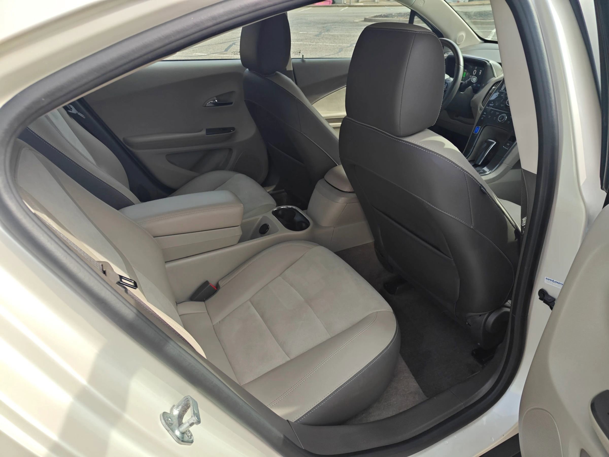 Used 2014 Chevrolet Volt Premium w/ Premium Trim Package FWD image 15