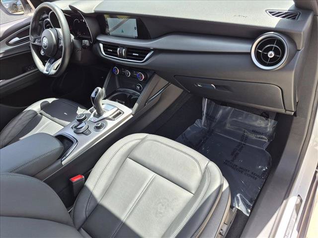 Used 2024 Alfa Romeo Stelvio Ti w/ Active Assist Plus Package AWD/4WD image 22