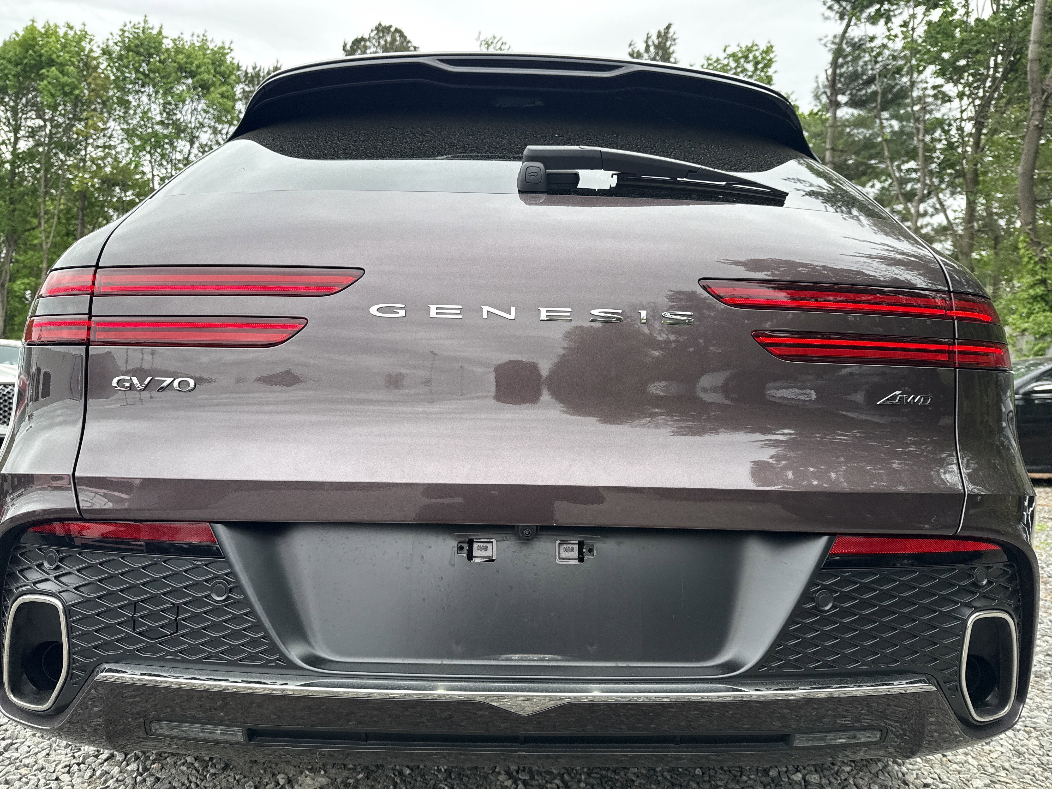 Used 2023 Genesis GV70 2.5T w/ Advanced Package AWD/4WD image 6
