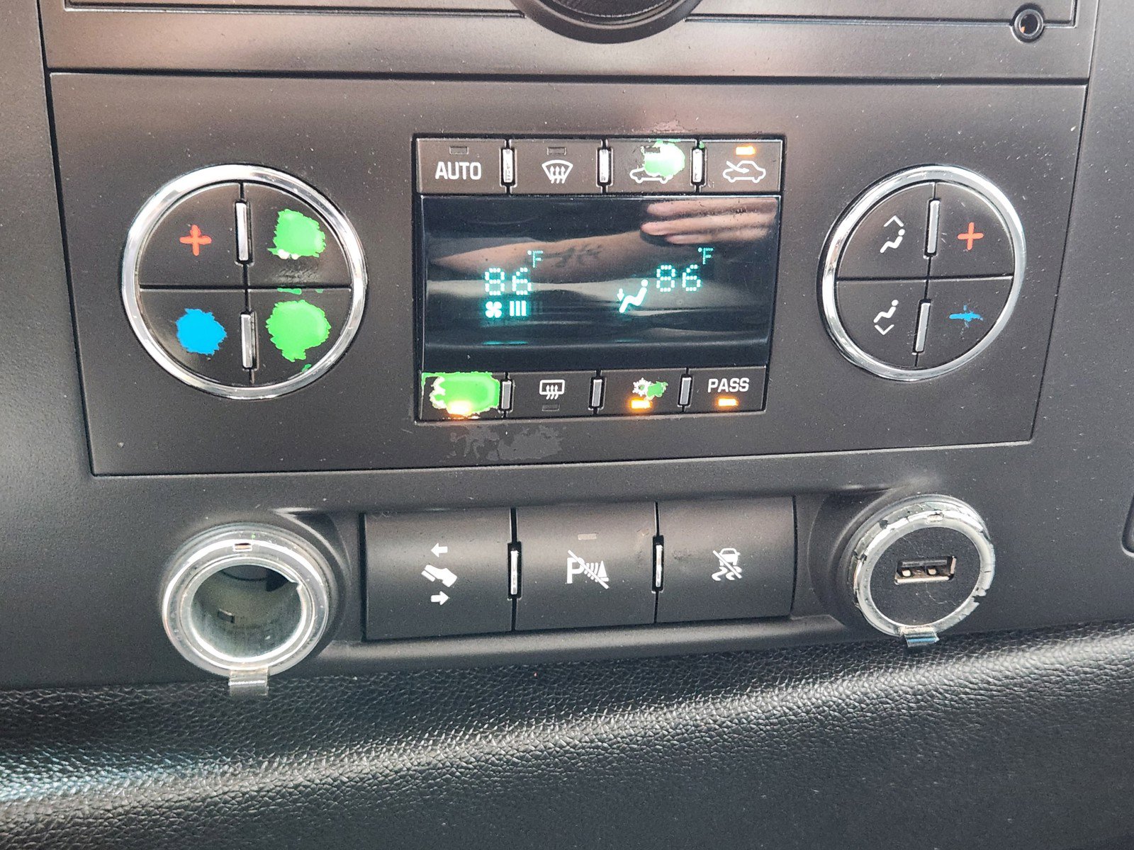 Used 2011 GMC Sierra 1500 SLE w/ Texas Edition image 13