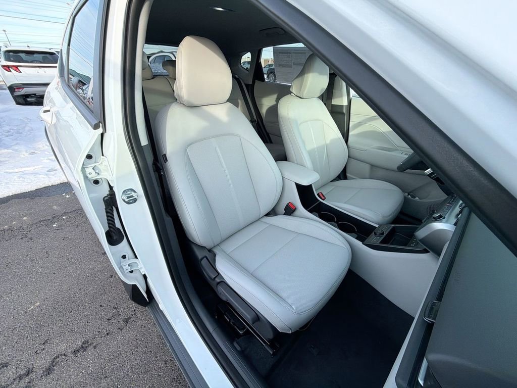 New 2026 Hyundai Kona SEL Premium image 30