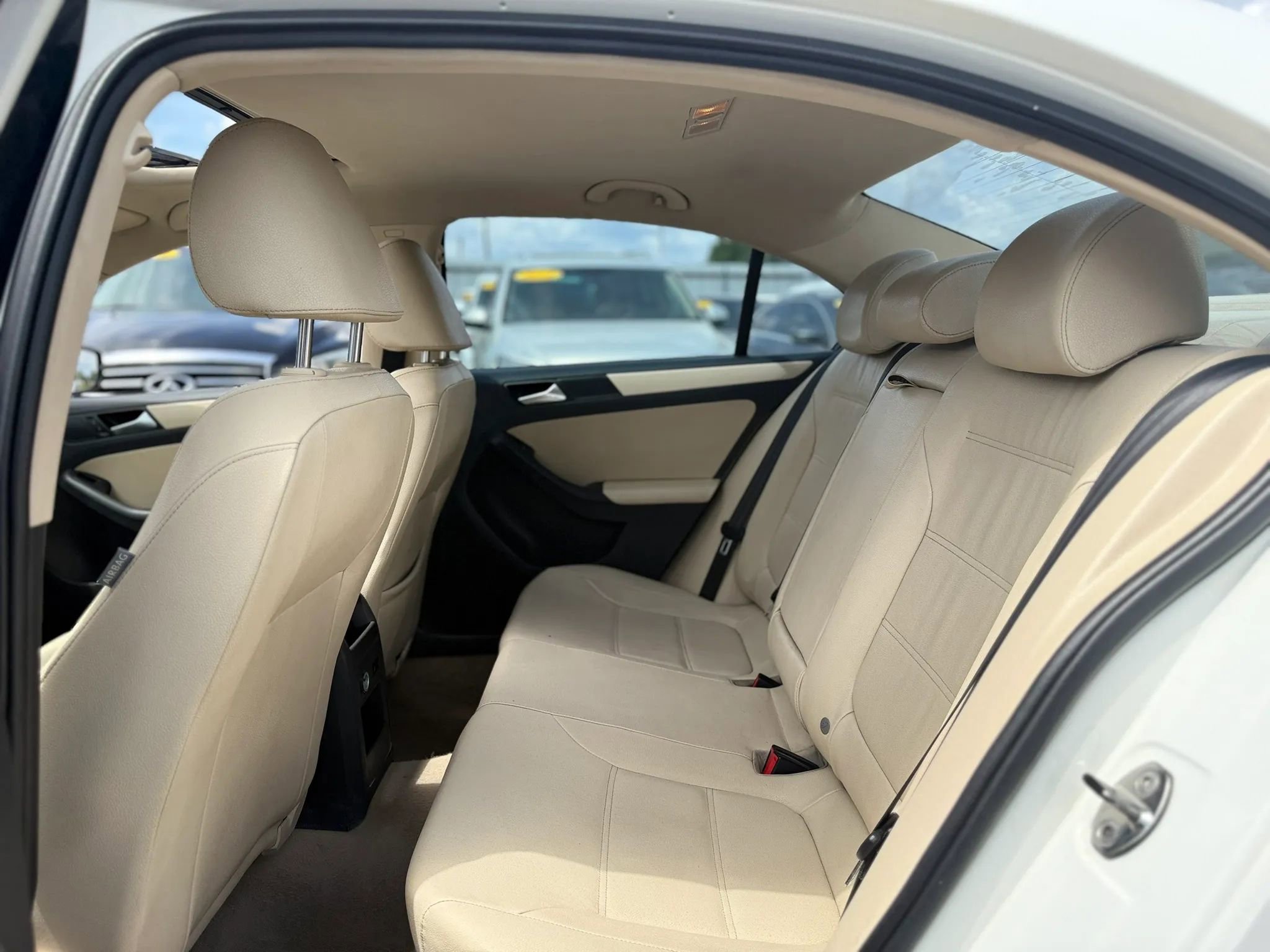 Used 2012 Volkswagen Jetta SE FWD image 37
