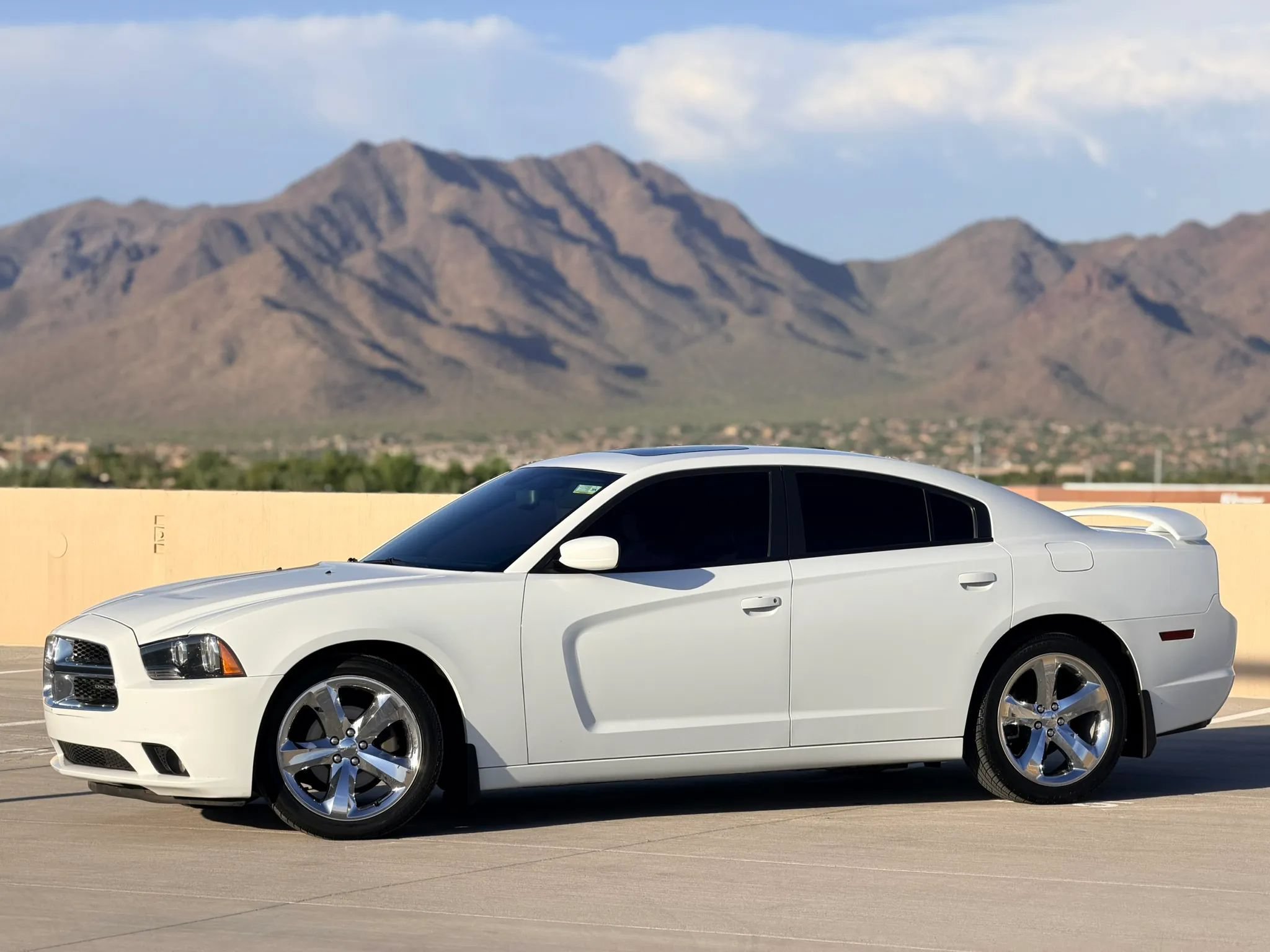 Used 2013 Dodge Charger SXT RWD image 7
