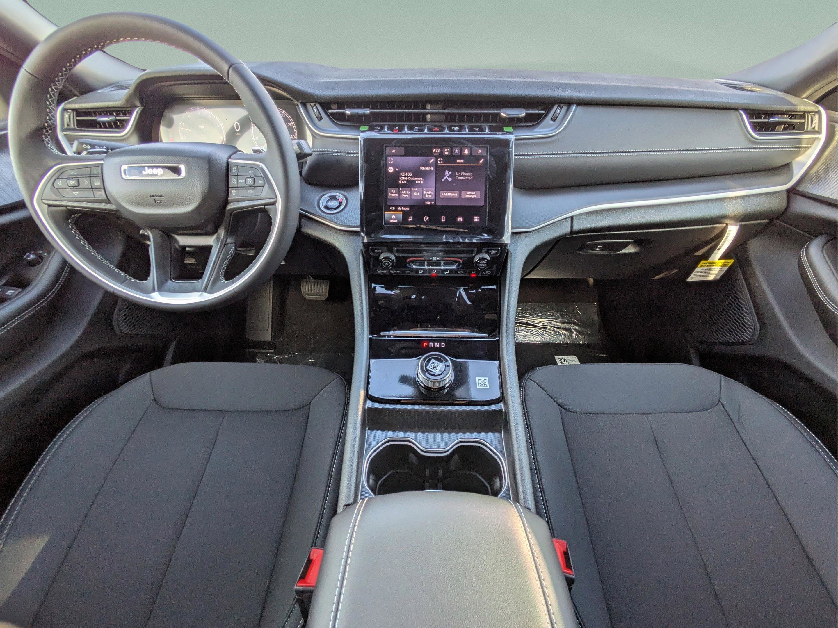 New 2025 Jeep Grand Cherokee L Laredo image 16