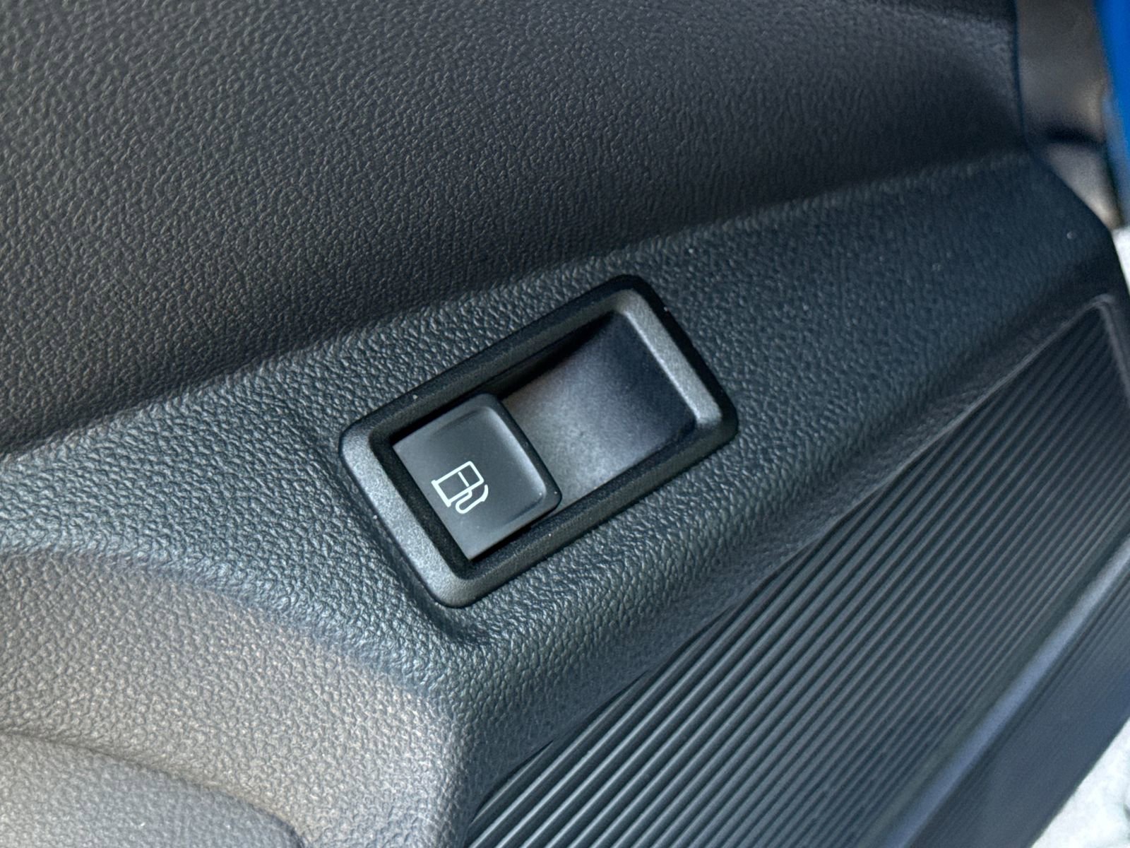 Certified 2023 Volkswagen Taos SEL image 30