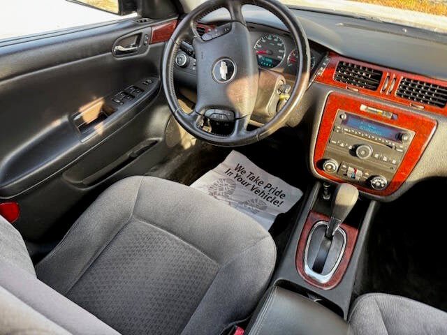 Used 2010 Chevrolet Impala LT image 21